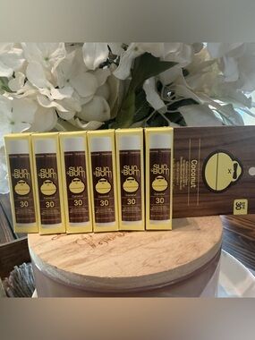 Sun Bum Coconut SPF 30 Lip Balm lot of 6 expires 12/2027 NEW